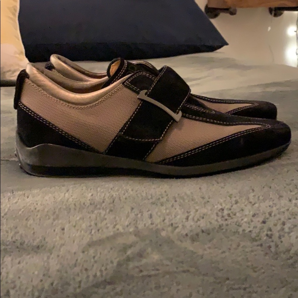 TOD’s Velcro shoes
